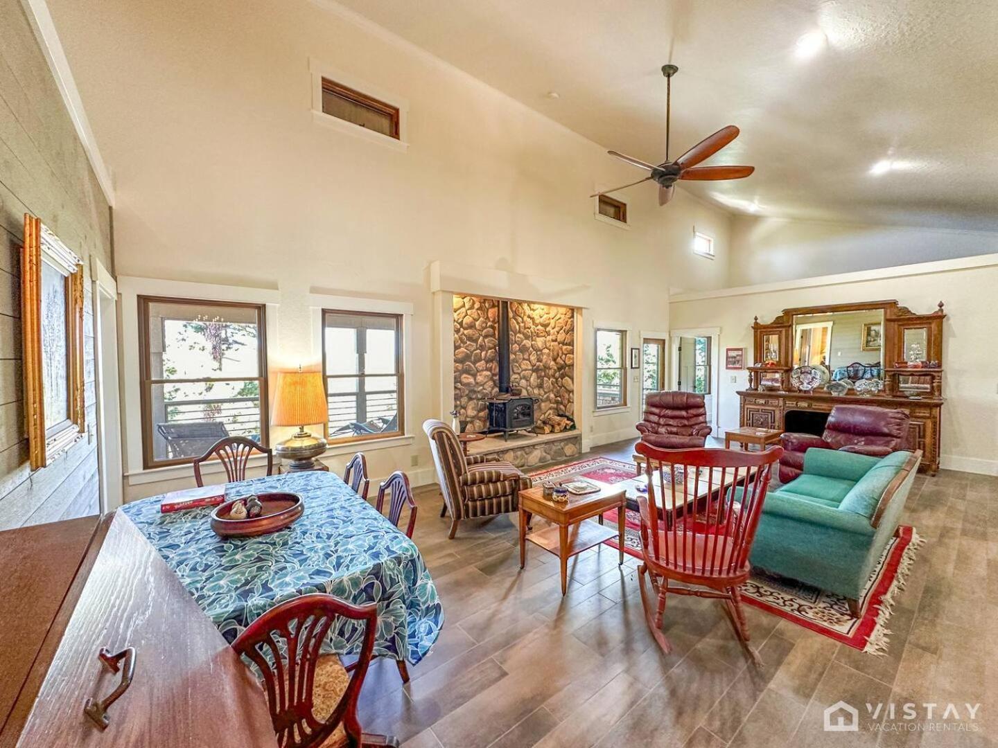 Villa Summit Pines Hideaway - Amazing Mountain Views! Duck Creek Village Esterno foto