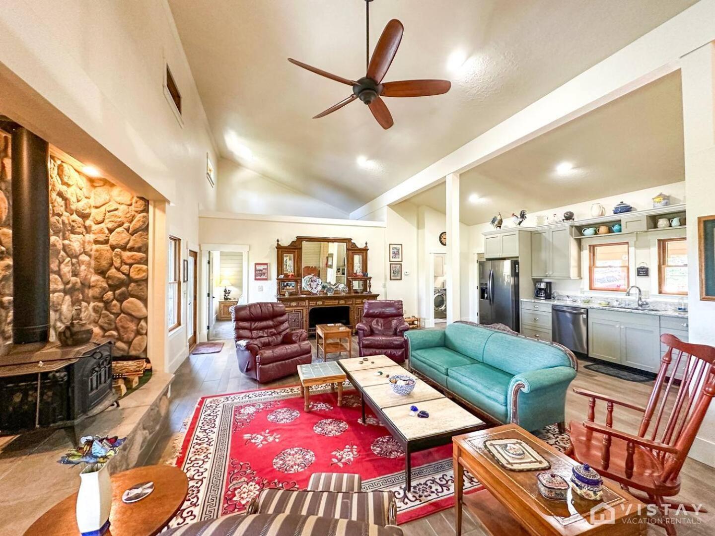 Villa Summit Pines Hideaway - Amazing Mountain Views! Duck Creek Village Esterno foto